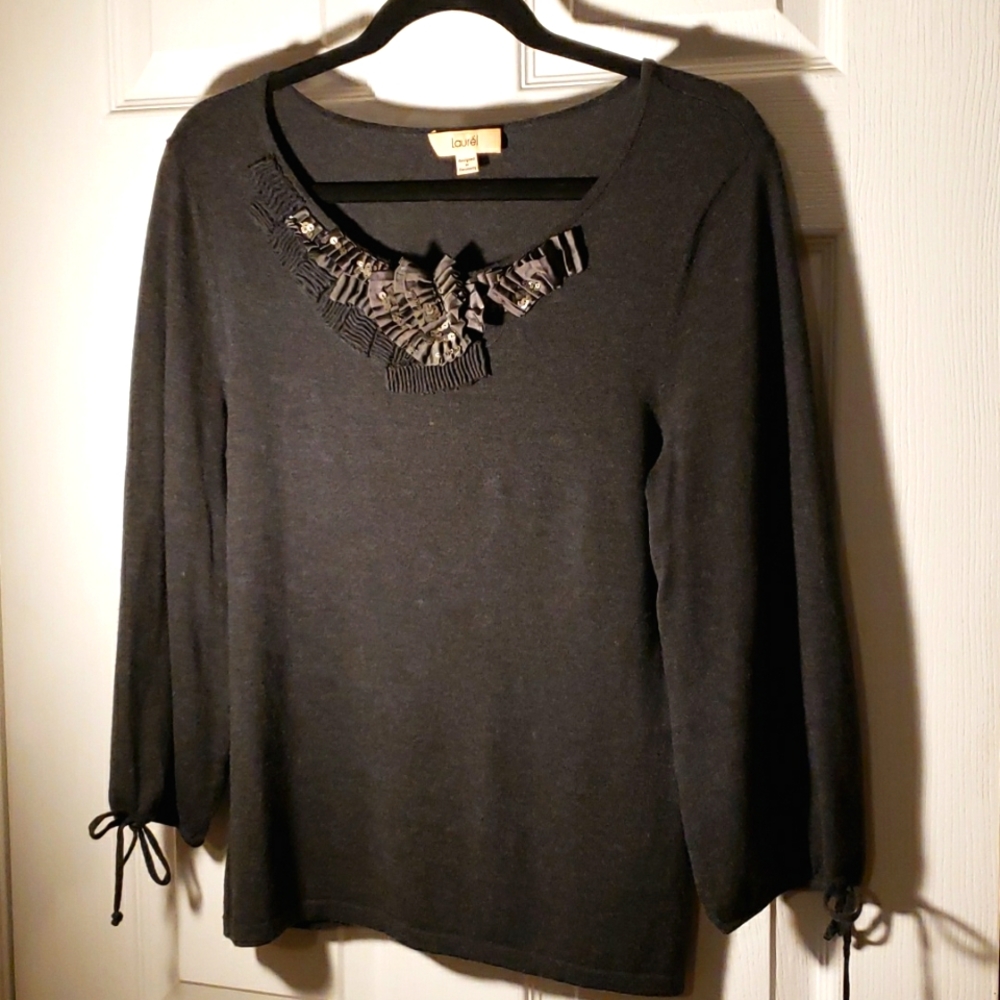 Laurel grey wool/silk blend sweater with applique
